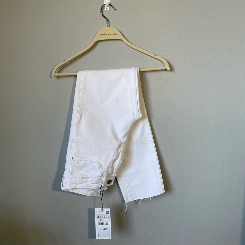 ZARA highwaist straight cut semi fit white pants